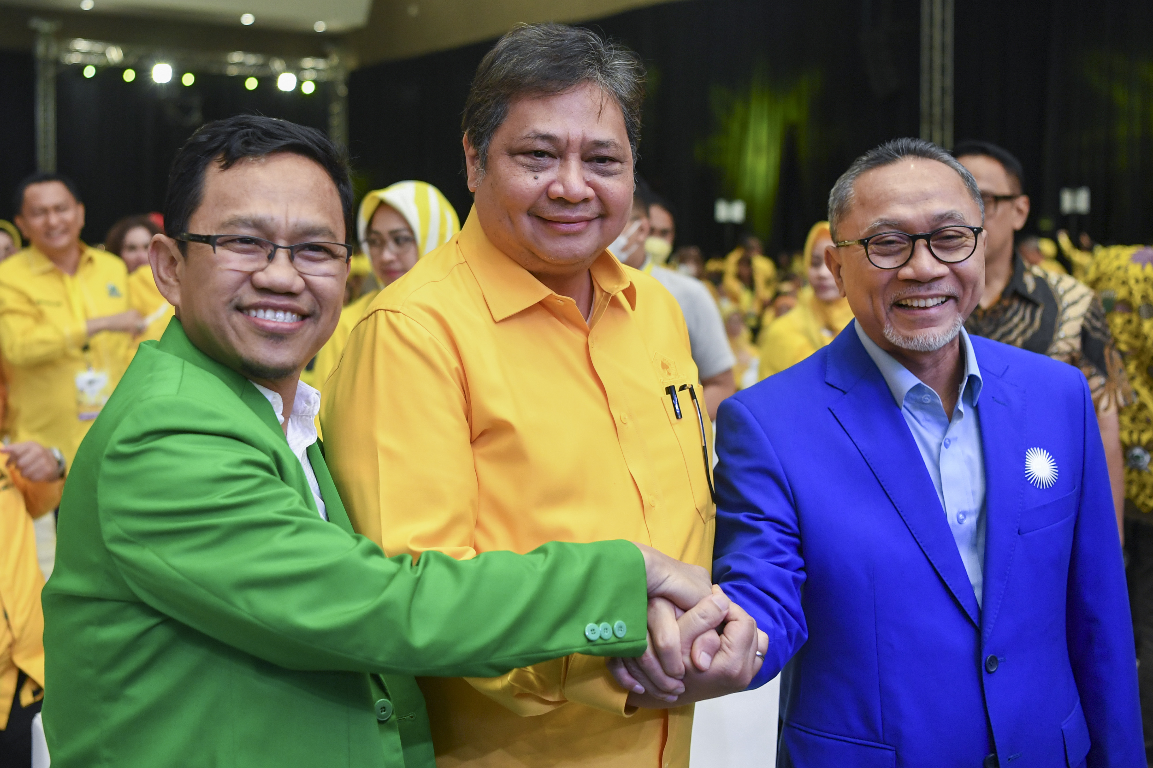 Koalisi Indonesia Bersatu dalam Pemilu 2024 terdiri dari PPP, Golkar dan PAN.