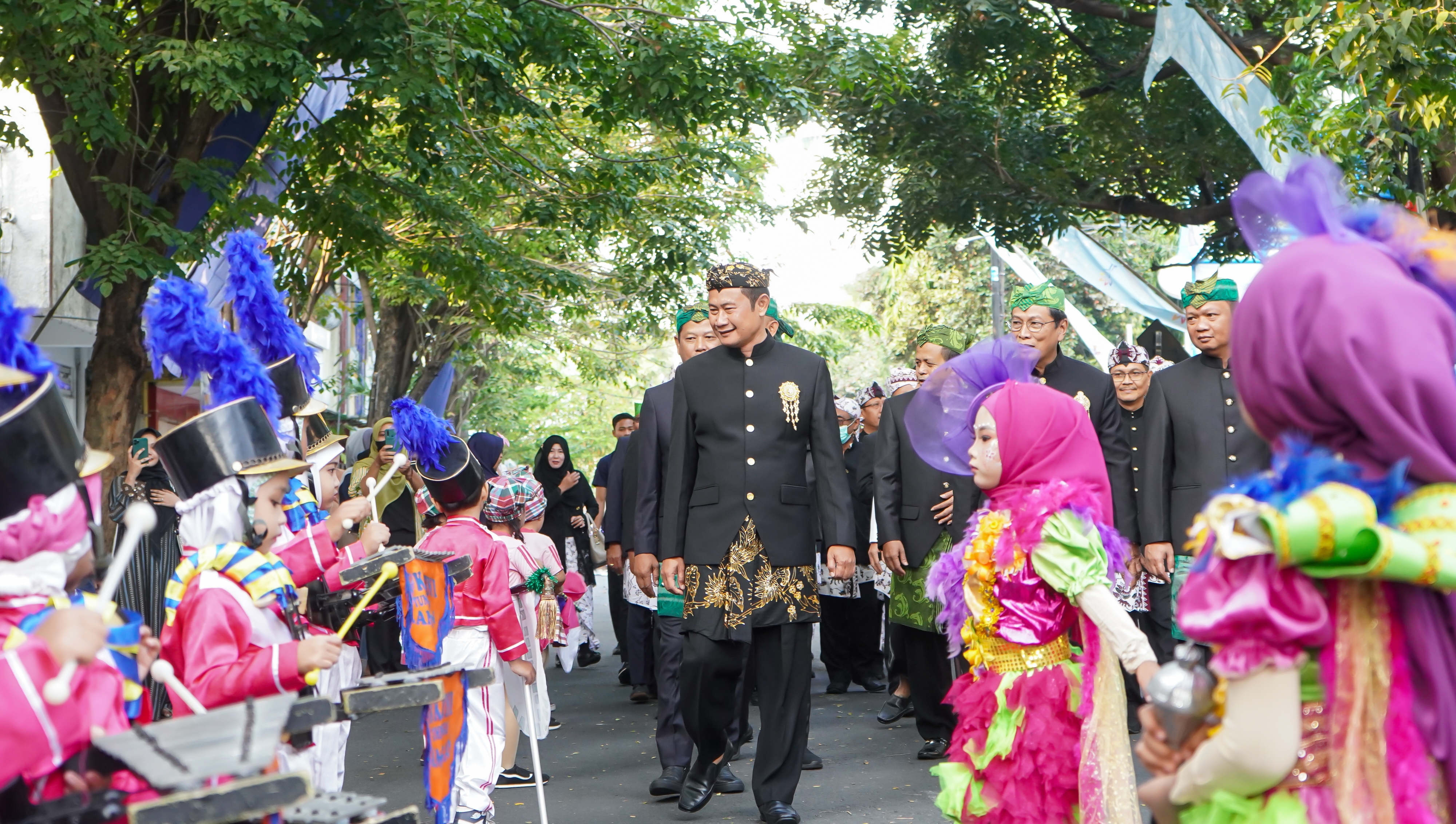 Bupati Lamongan Yuhronur Efendi bersama Forkopimda Kabupaten Lamongan lakukan ziarah ke makam leluhur Lamongan.
