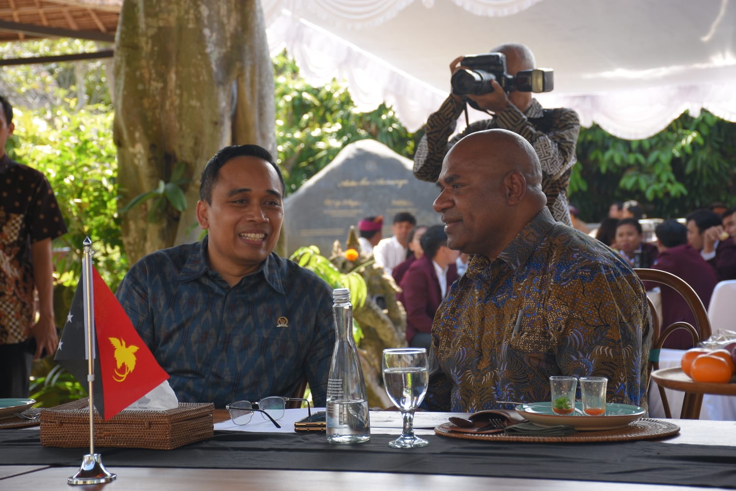 Ketua BKSAP DPR RI, Putu Supadma Rudana dan Plt Ketua Nasional Parlement of Papua New Guinea (PNG), Hon Johnson