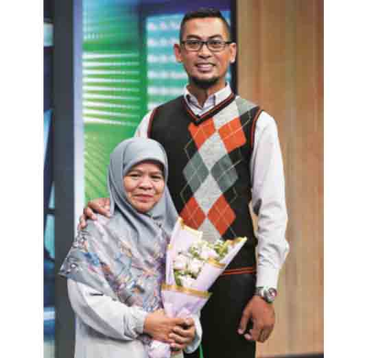  Nurcholis Martha  dan  Nurhidayah Suhaimi : Saat Sang Imam Jauh Lebih Muda  