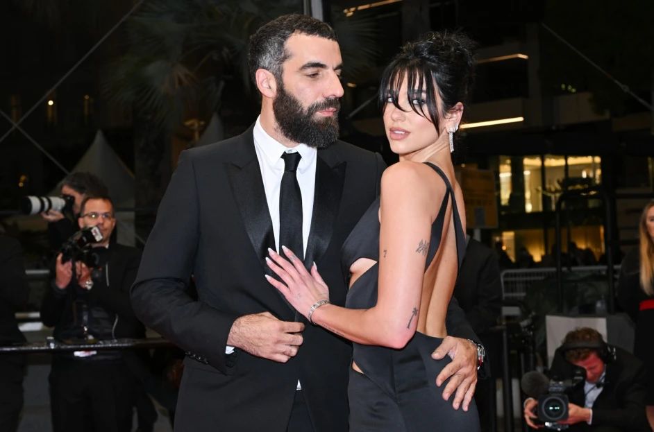 Dua Lipa pertama kali pamer kemesraan berdua dengan sutradara Romain Gavras