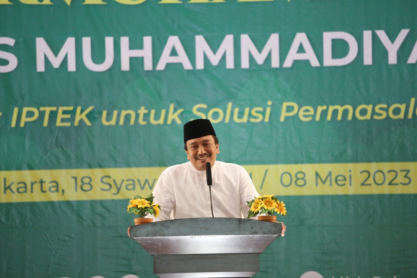 Rektor Universitas Muhammadiyah Jakarta Ma'mun Murod memberi sambutan pada Hari Bermuhammadiyah 5, Senin (8/5).