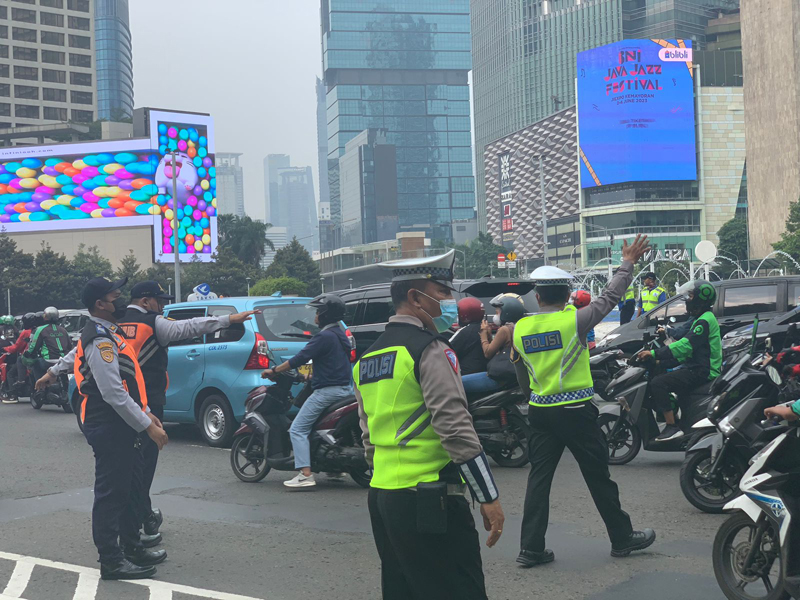 Polda Metro Jaya menurunkan 587 personel untuk mengamankan parade timnas U-22 dan atlet SEA Games 2023.