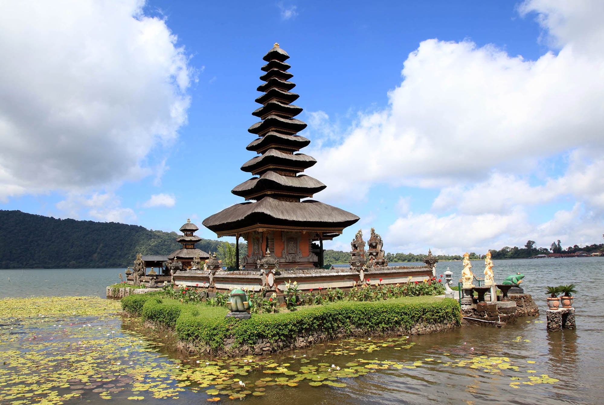 Pura Ulundanu di Kabupaten Buleleng, Bali.