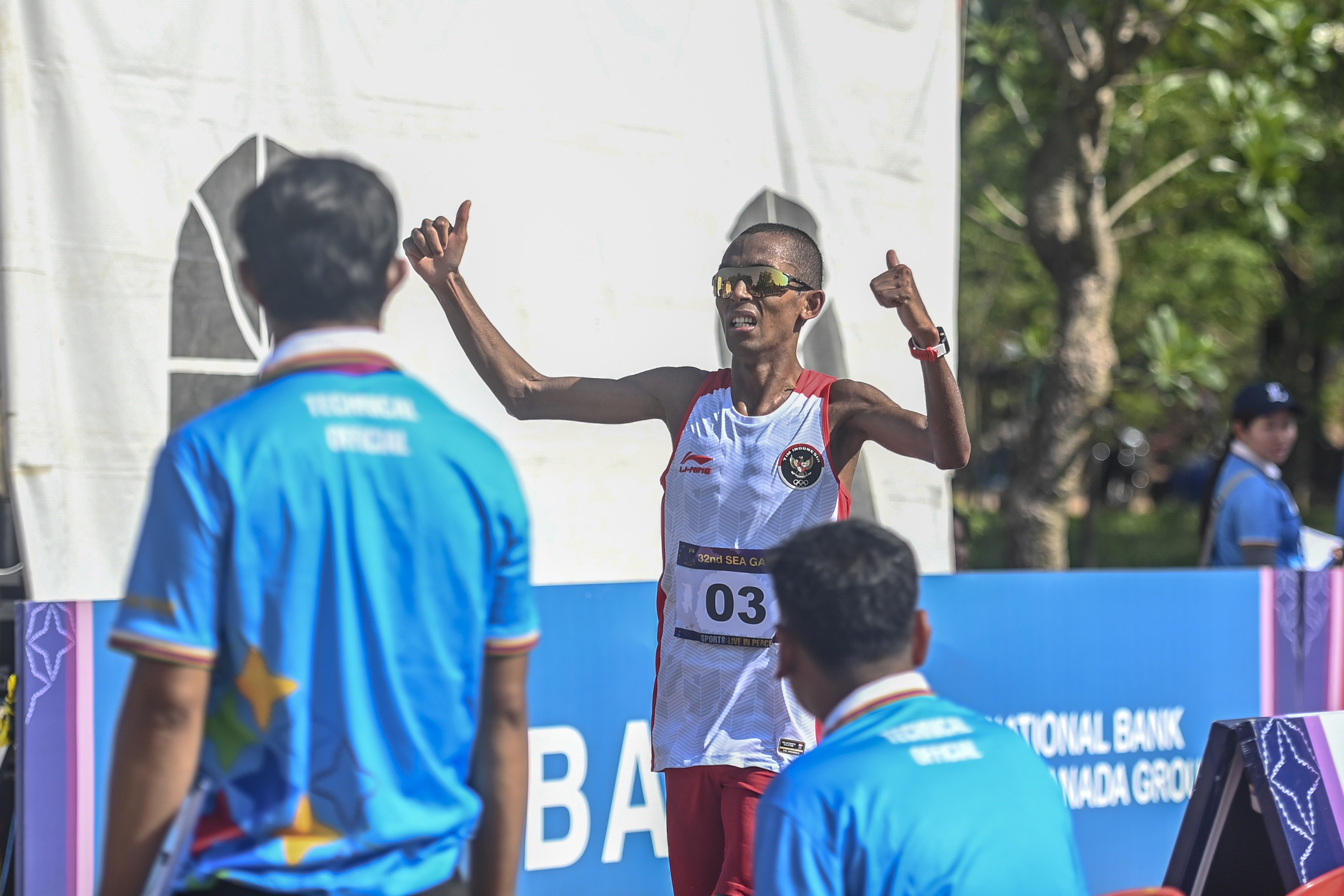 Agus Prayogo mengenakan jam tangan Garmin saat berlomba di SEA Games 2023