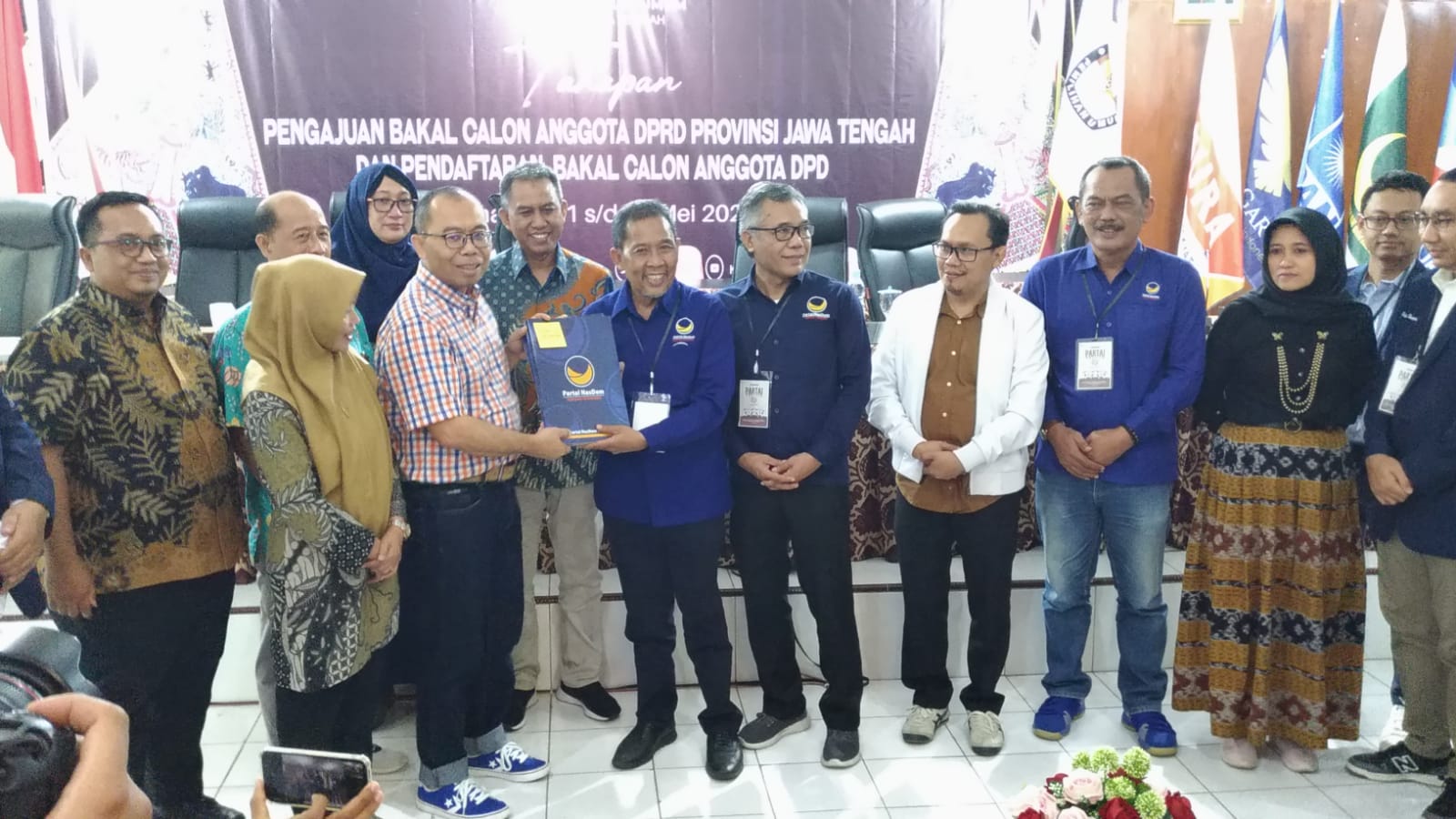 Pendaftaran bakal calon legeslatif dari NasDem ke KPU Jawa Tengah