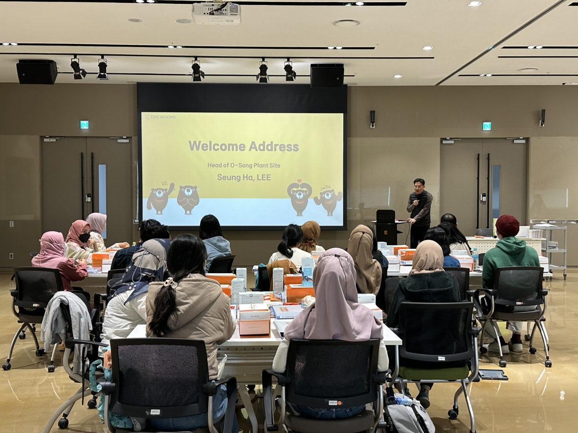 Daewoong Pharmaceutical merekrut 19 talenta muda Indonesia di bidang farmasi dan bioteknologi.