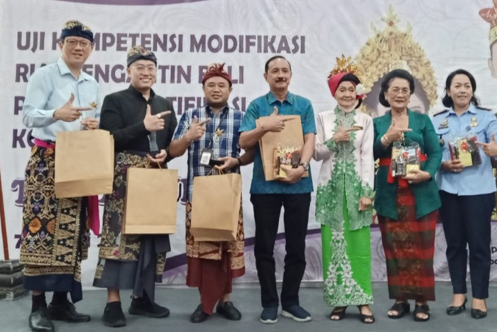 Kampanye DEI Uji Kompetensi Tata Rias Pengantin Bali Modifikasi 