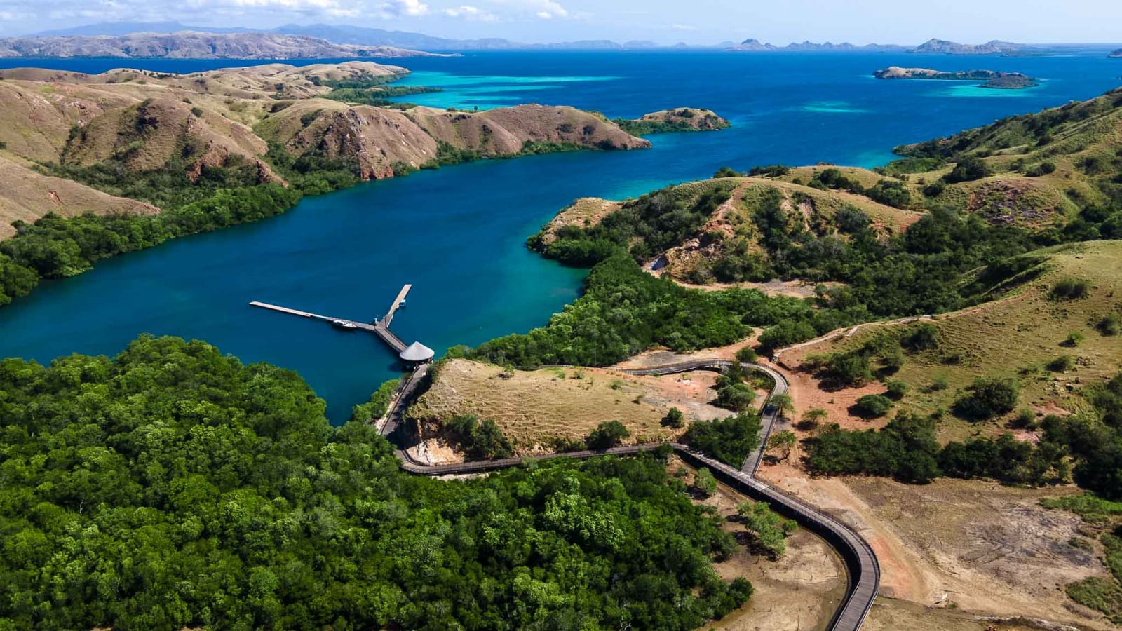 Loh Buaya, Taman Nasional Komodo, NTT.