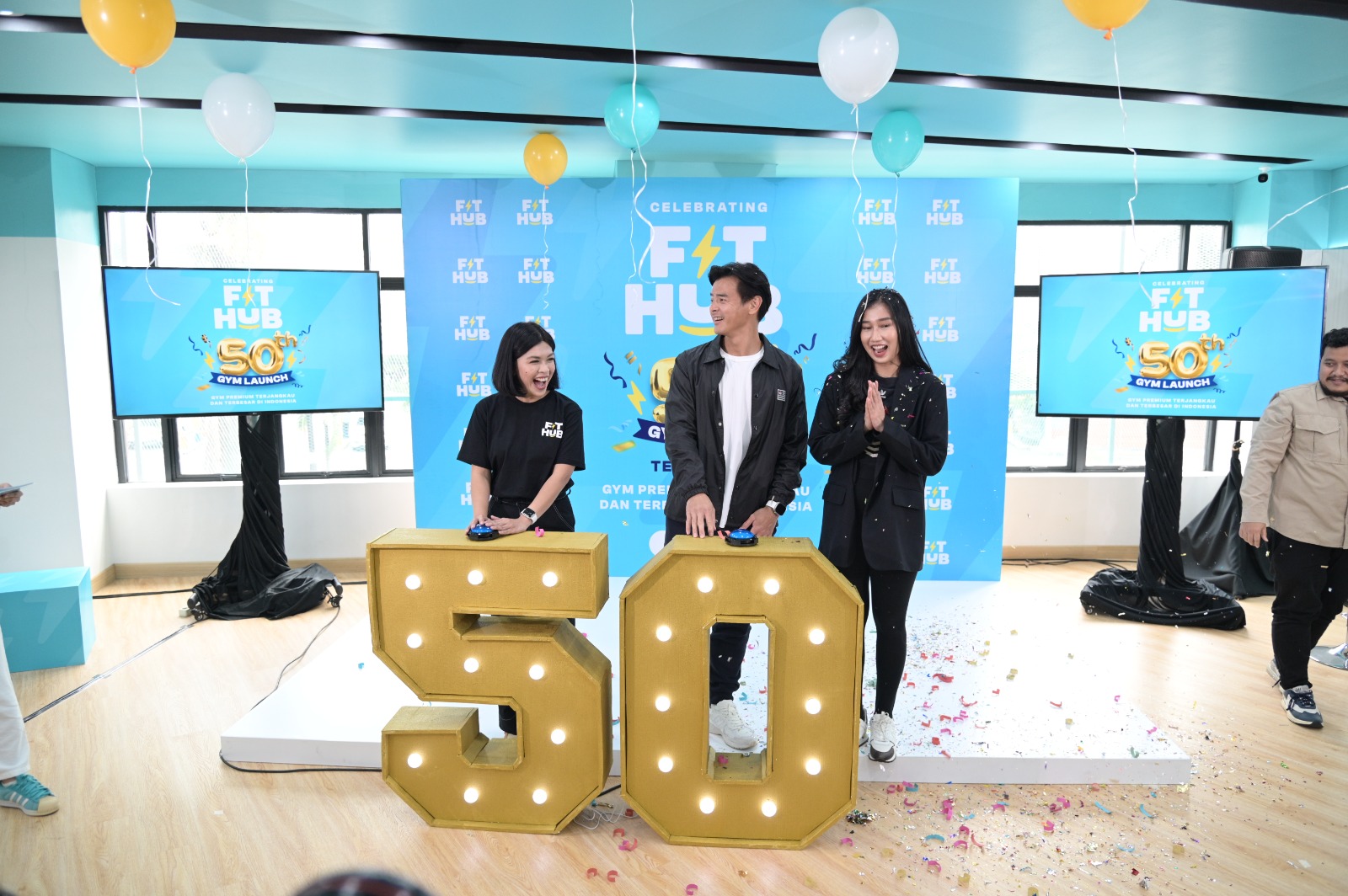 Seremoni peluncuran klub Fit Hub yang ke-50 di Puri Indah, Jakarta Barat, pada Selasa (23/5). 