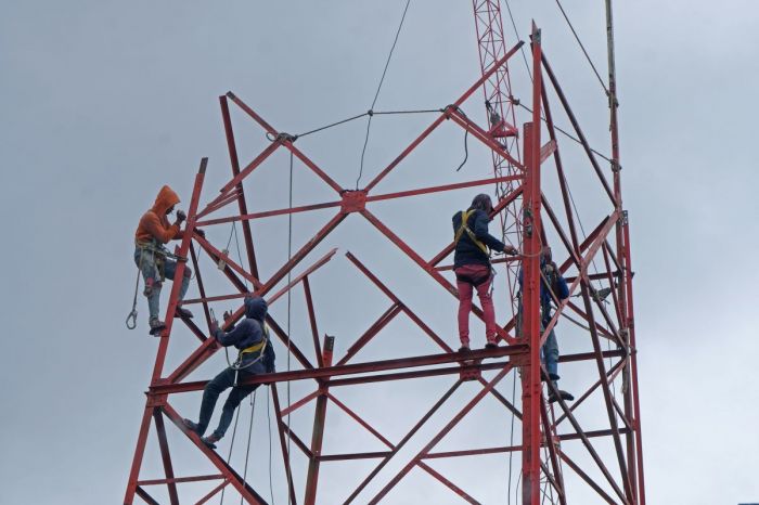 Langkah komunikasi Kepala Distrik Okbab terhadap KKB Papua dinilai penting untuk pembelajaran aparat keamanan.