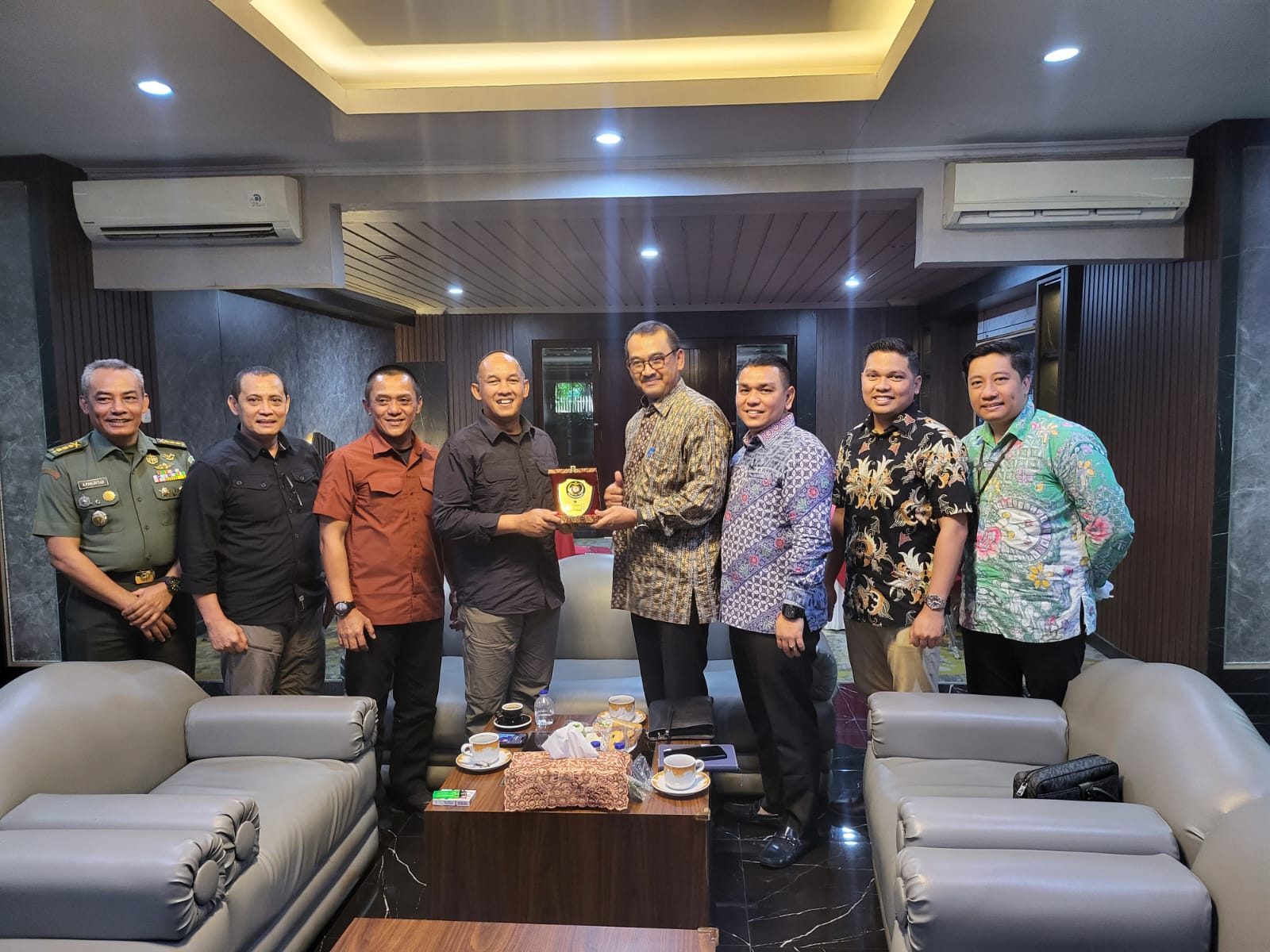 Pertemuan antara pihak Perkebunan Nusantara PTPN III dan Pusintelad TNI AD, Rabu (24/5)