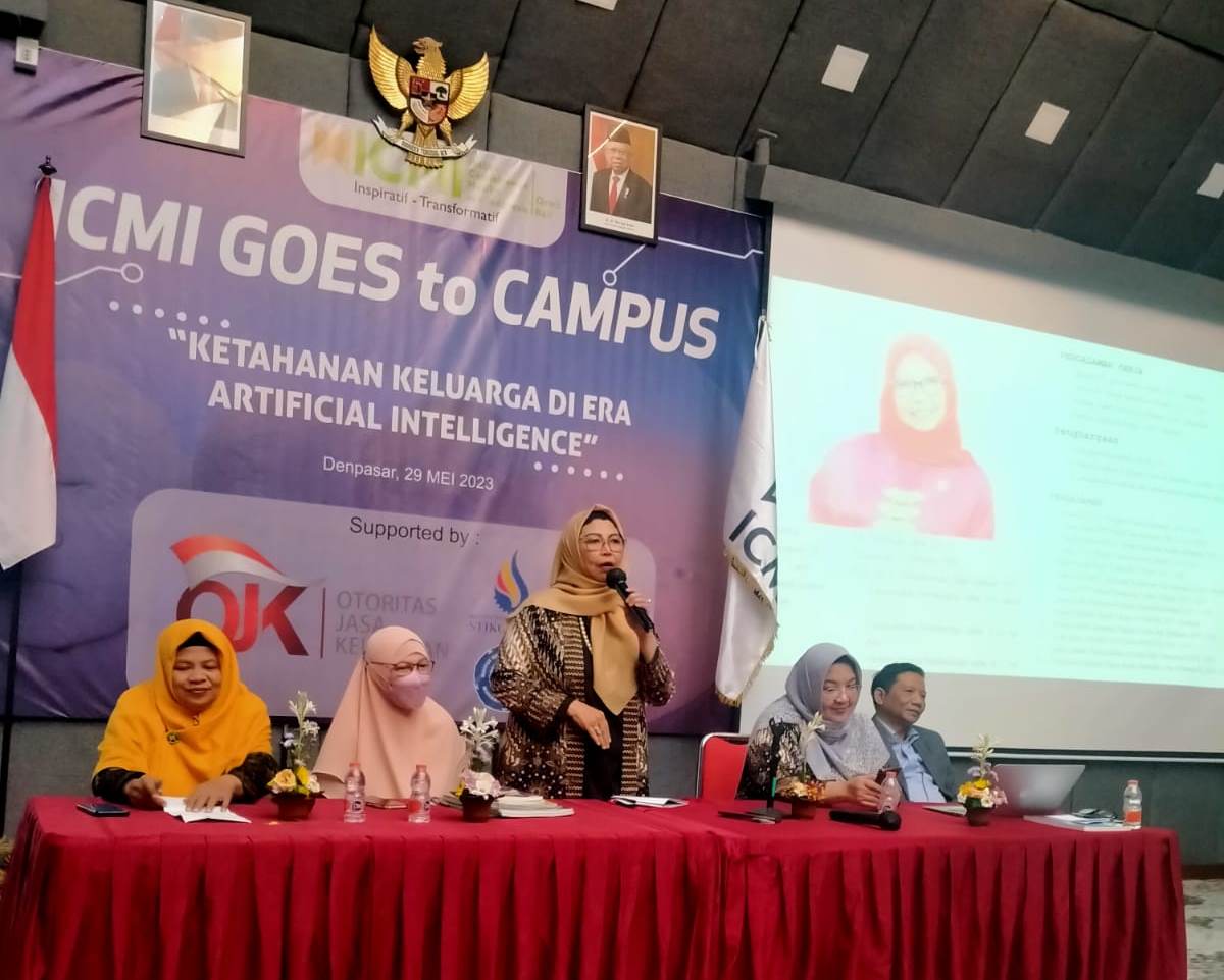 ICMI melalui ICMi Goes to Campus menggelar seminar untuk berdialog dengan mahasiswa dan generasi muda di kampus di seluruh Indonesia.
