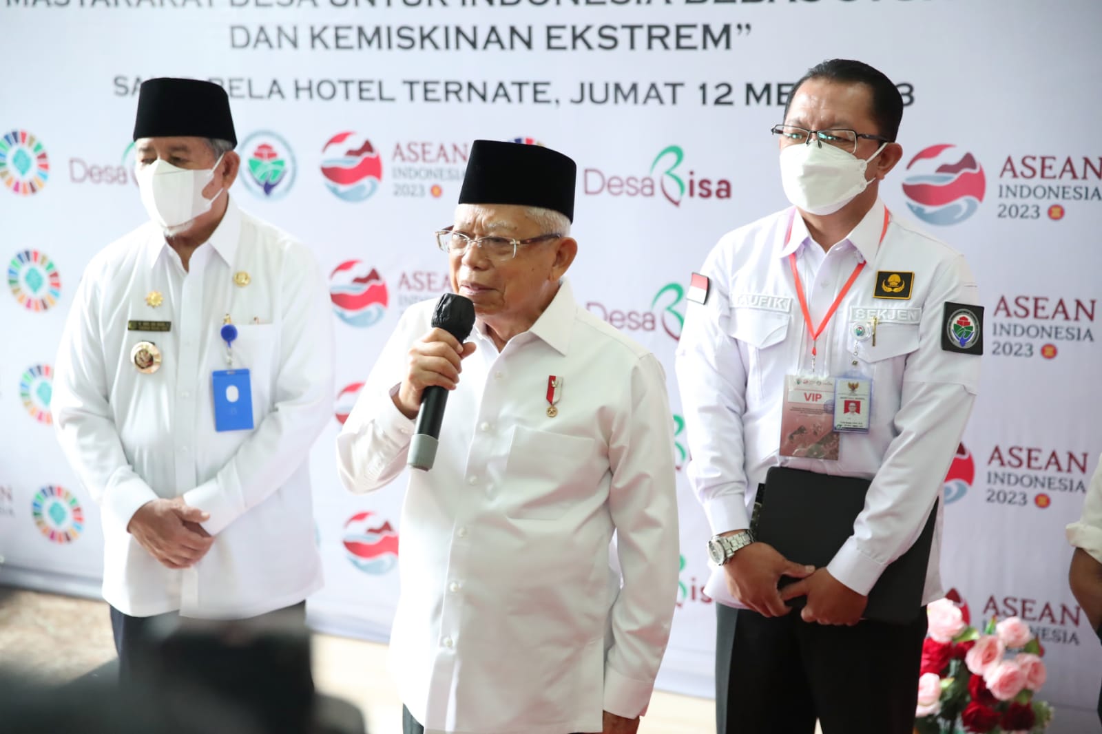 Wakil Presiden Ma’ruf Amin menegaskan, kemiskinan dan stunting merupakan permasalahan serius 