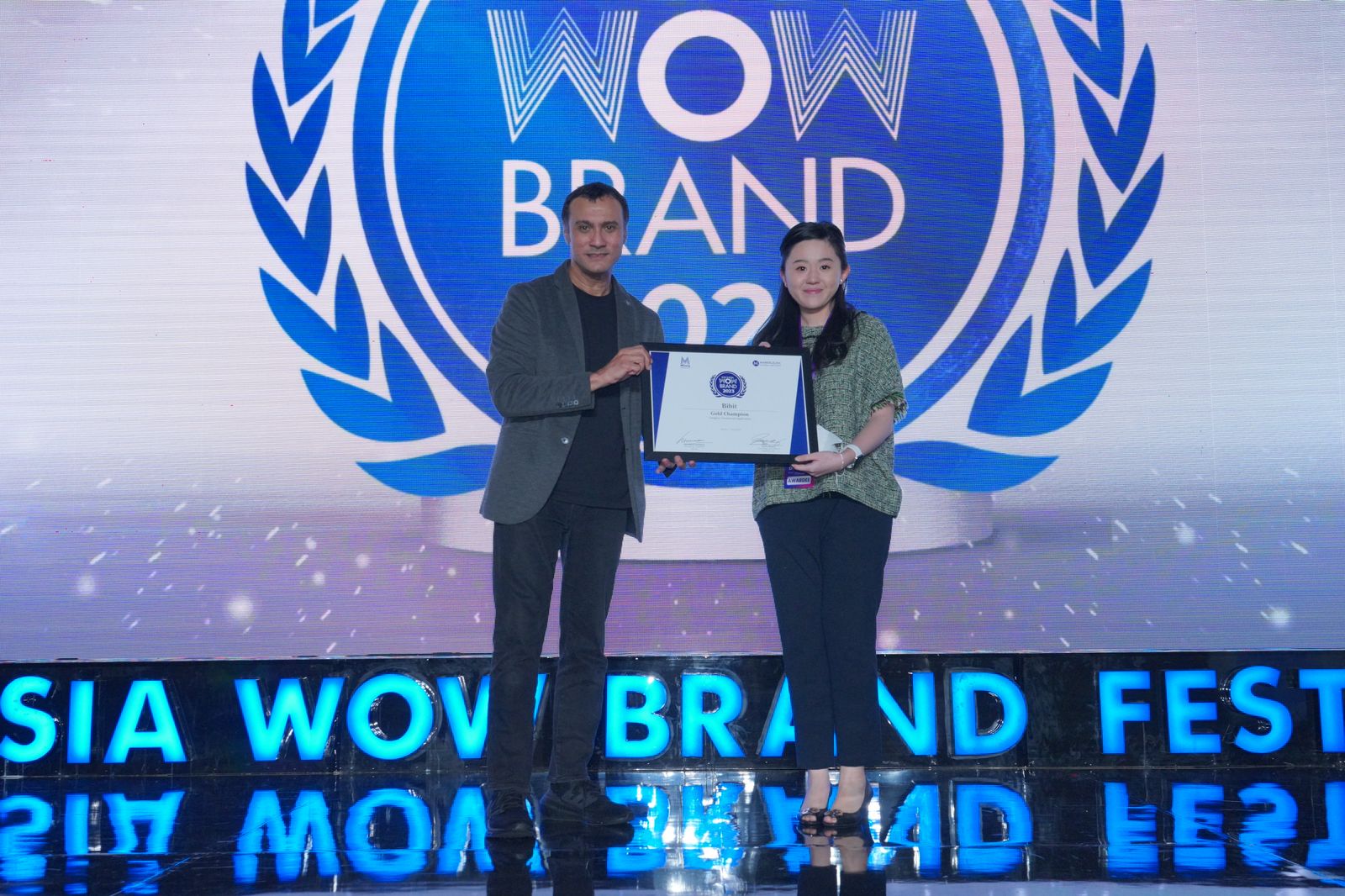 Aplikasi Bibit.id menyabet penghargaan Gold Champion untuk kategori aplikasi investasi pada ajang Indonesia WOW Brand 2023