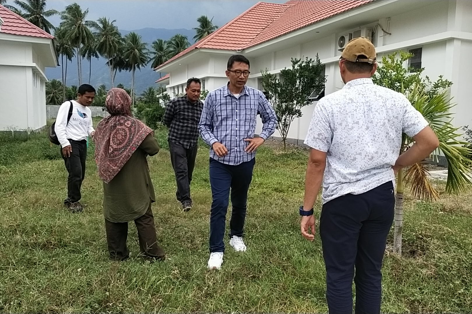 Media Group Bangun Rumah Guru Sekolah Sukma Bangsa Sigi