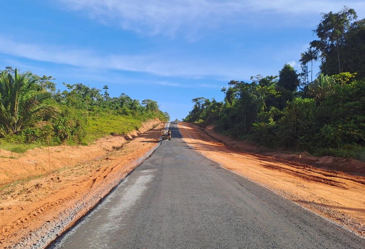 Perbaikan jalan di atas tanah lunak menggunakan slag baja