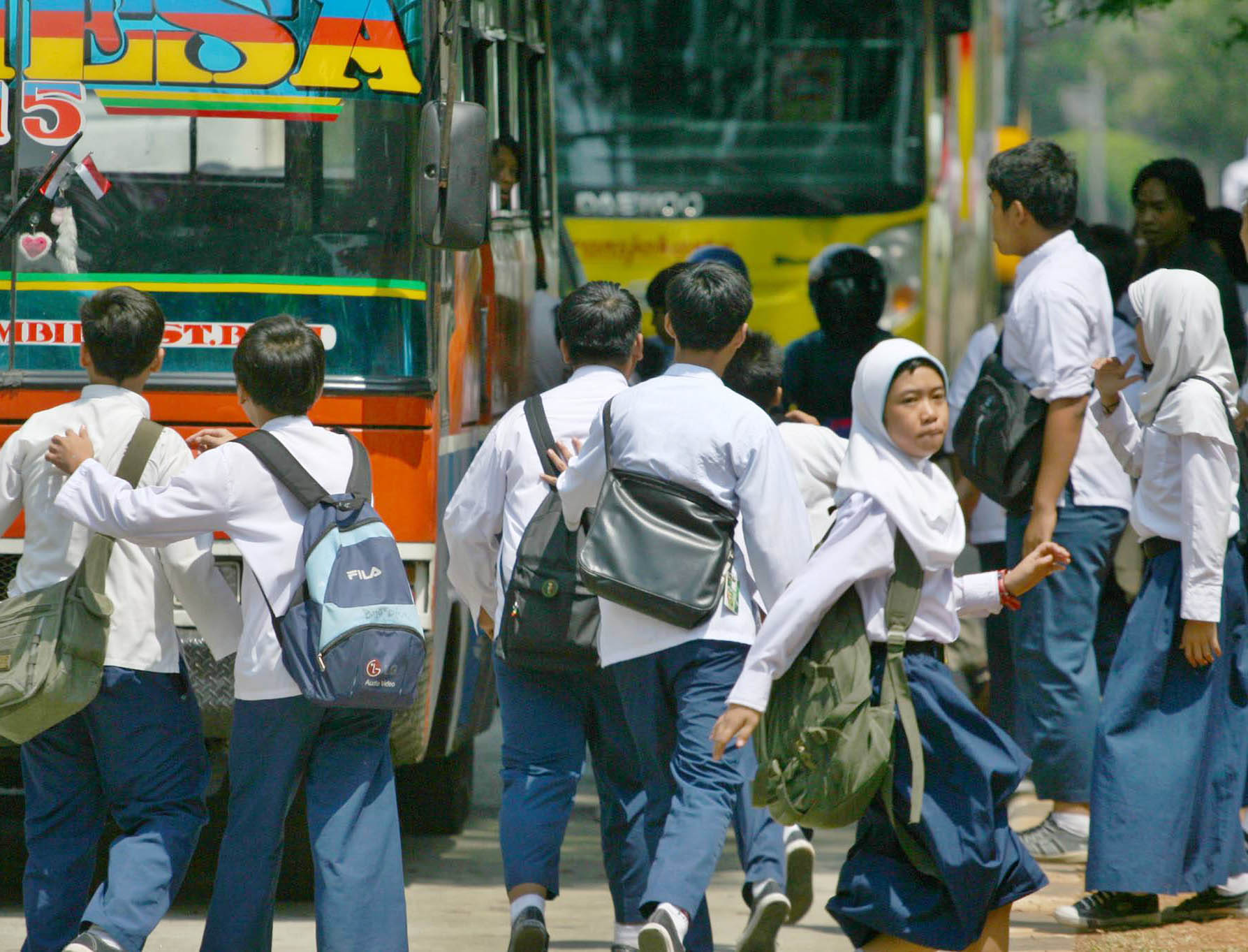 Pemprov DKI akan cabut KJP Plus Pelajar yang Merokok