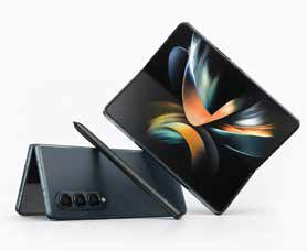 Galaxy Z Fold5 dikabarkan memiliki kemiripan fisik dengan pendahulunya ini, namun dengan layar lebih lebar dan inovasi engsel.