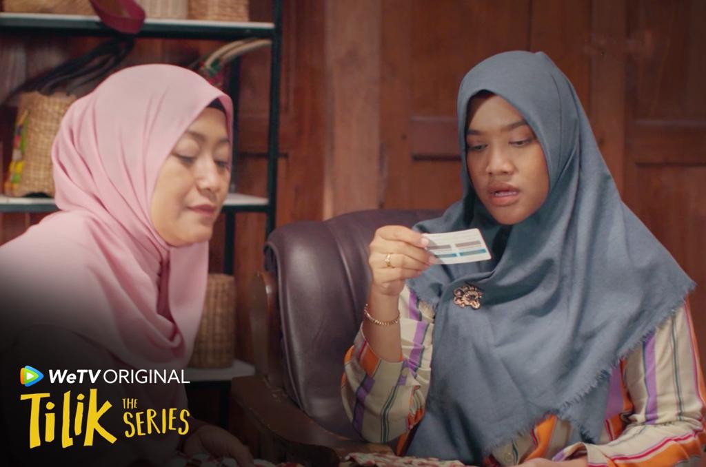WeTV Original Tilik The Series menampilkan tokoh Bu Tejo yang diperankan Siti Fauziah.