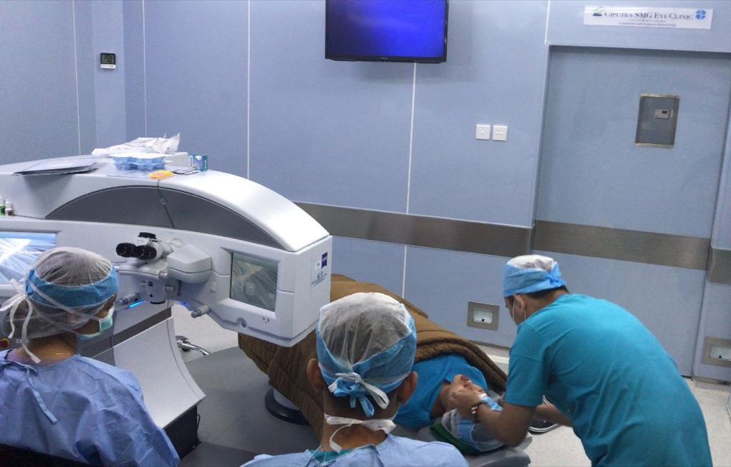 Untuk mendukung health tourism di Tanah Air, Ciputra SMG Eye Clinic menyediakan peralatan medis dengan teknologi yang unggul. 