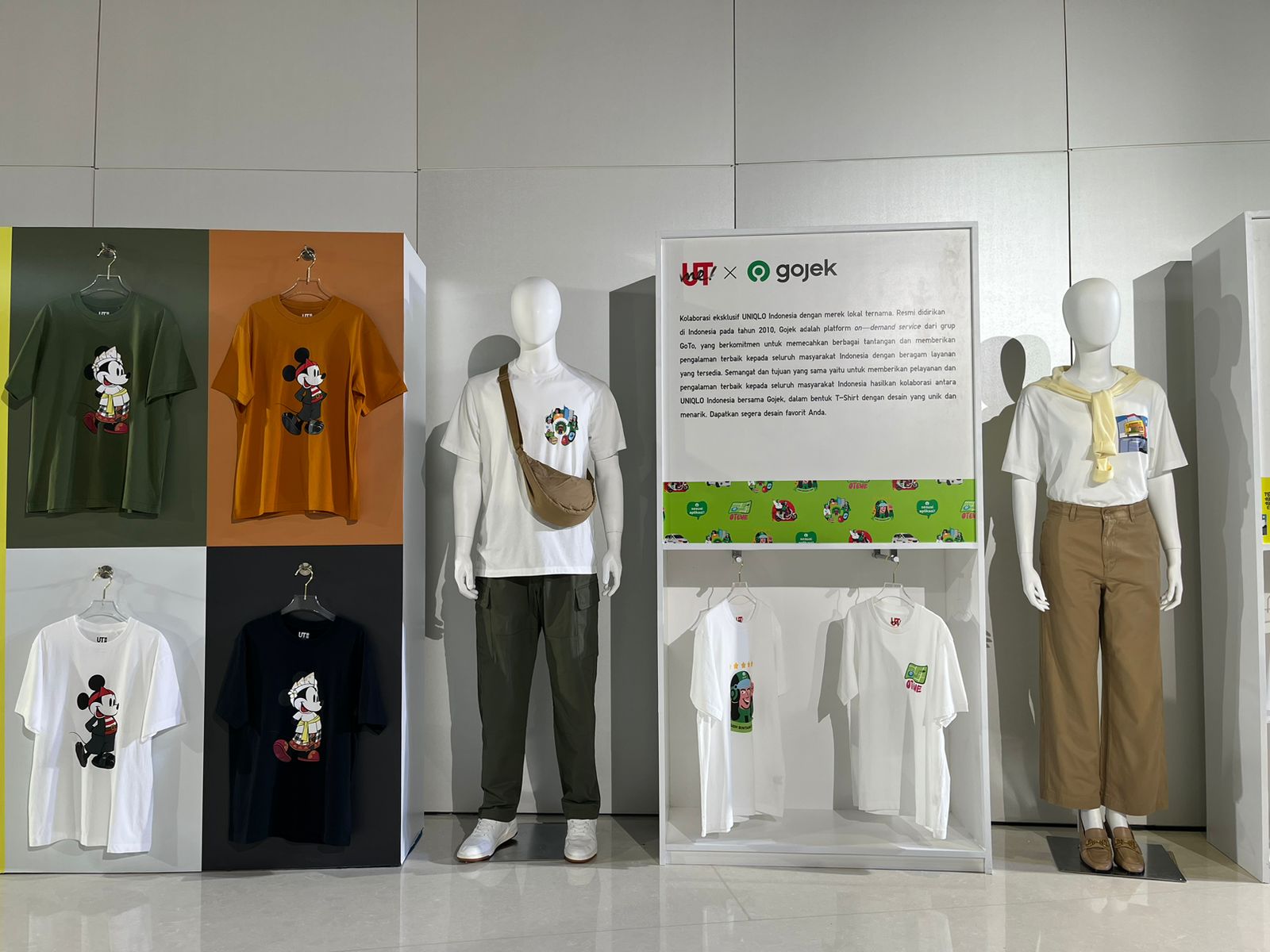 Uniqlo mempersembahkan koleksi khusus UTme! buah kolaborasi dengan tiga merk lokal dan DIsney.