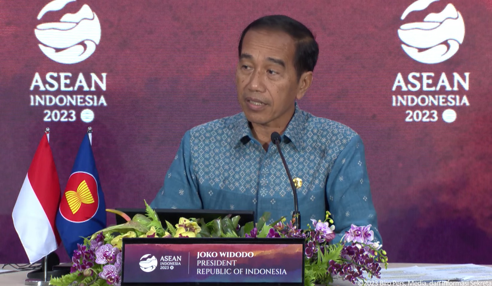 Presiden Joko Widodo saat melakukan press confrence di KTT ASEAN ke-42