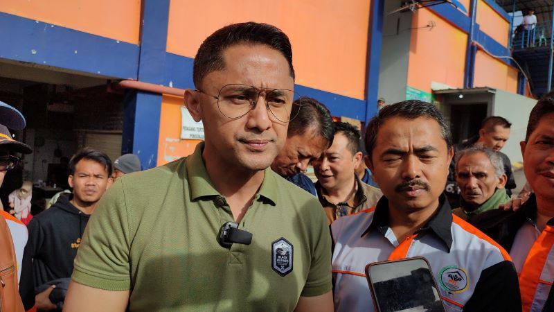Bupati Bandung barat Hengki Kurniawan