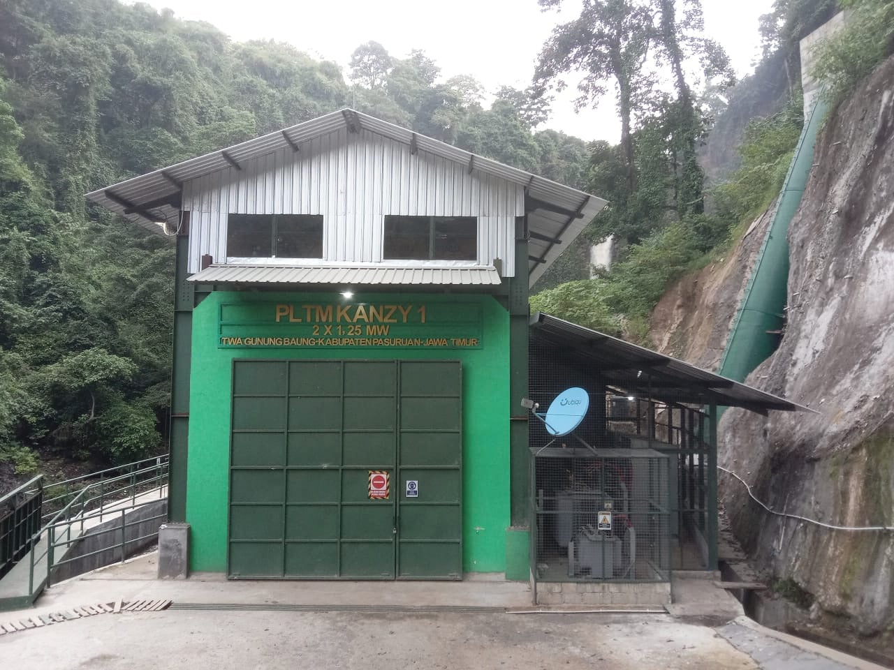 Pembangkit Listrik Tenaga MiniHidro (PLTM) Kanzy yang terletak di Pasuruan, Jatim.