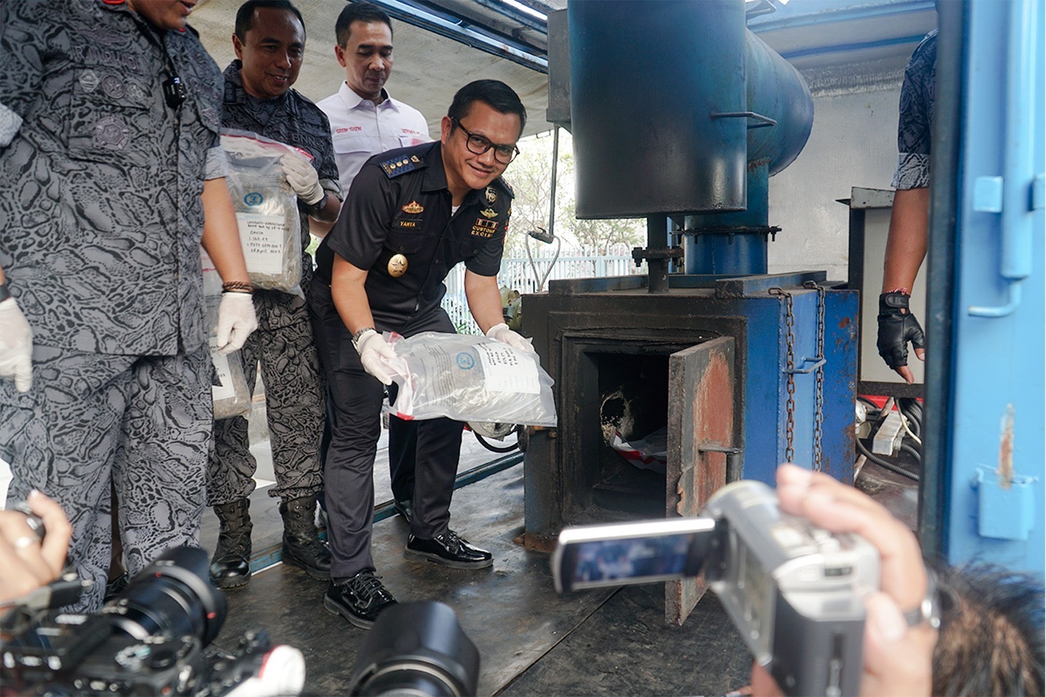 Bea Cukai dan BNN Bali Ungkap Kasus dan Musnahkan Barang Bukti Narkotika