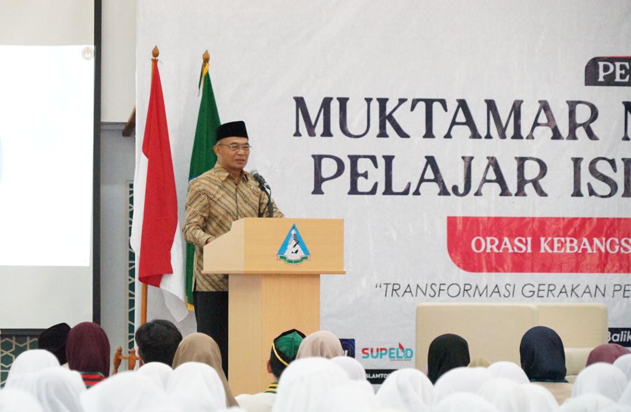 Menko PMK Muhadjir Effendy saat acara Muktamar Nasional Ke-32 Pelajar Islam Indonesia di Kompleks Asrama Haji Balikpapan, Jumat (5/5).
