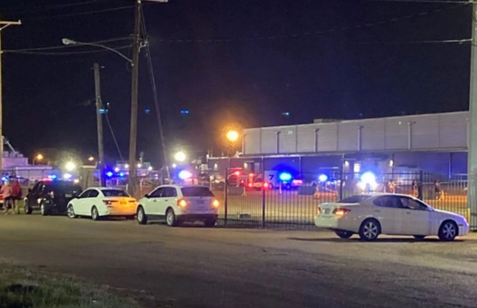 TKP penembakan massal di sebuah pesta di Mississippi, AS.