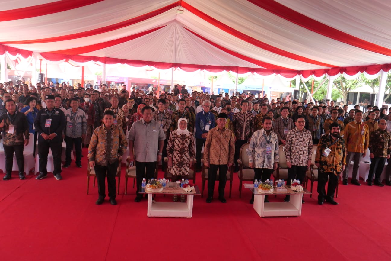 PEMERINTAH mengadakan peringatan Hari Buruh Internasional dengan menggelar halal bihalal di Panasonic Manufacturing Indonesia.