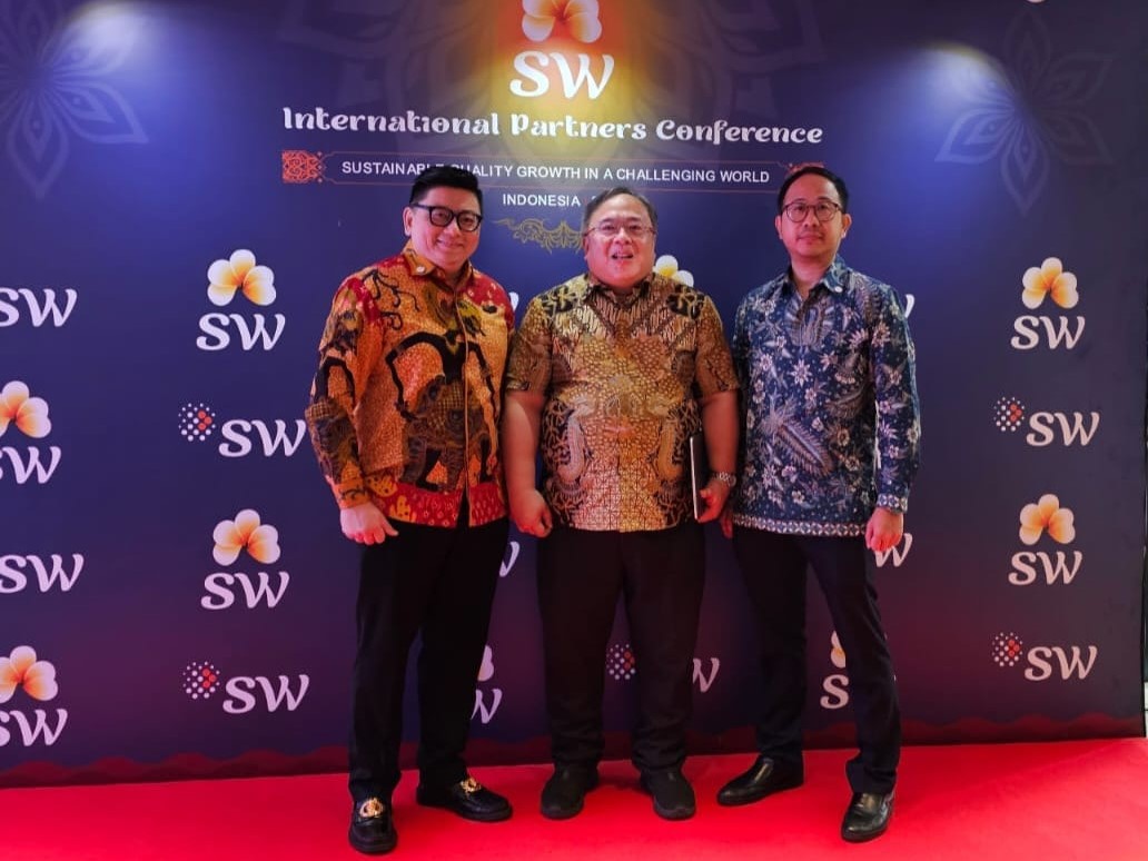 Indonesia memiliki ekonomi yang atraktif terlihat dari resiliensi perekonomian serta pertumbuhan ekonomi dan inflasi yang atraktif. 