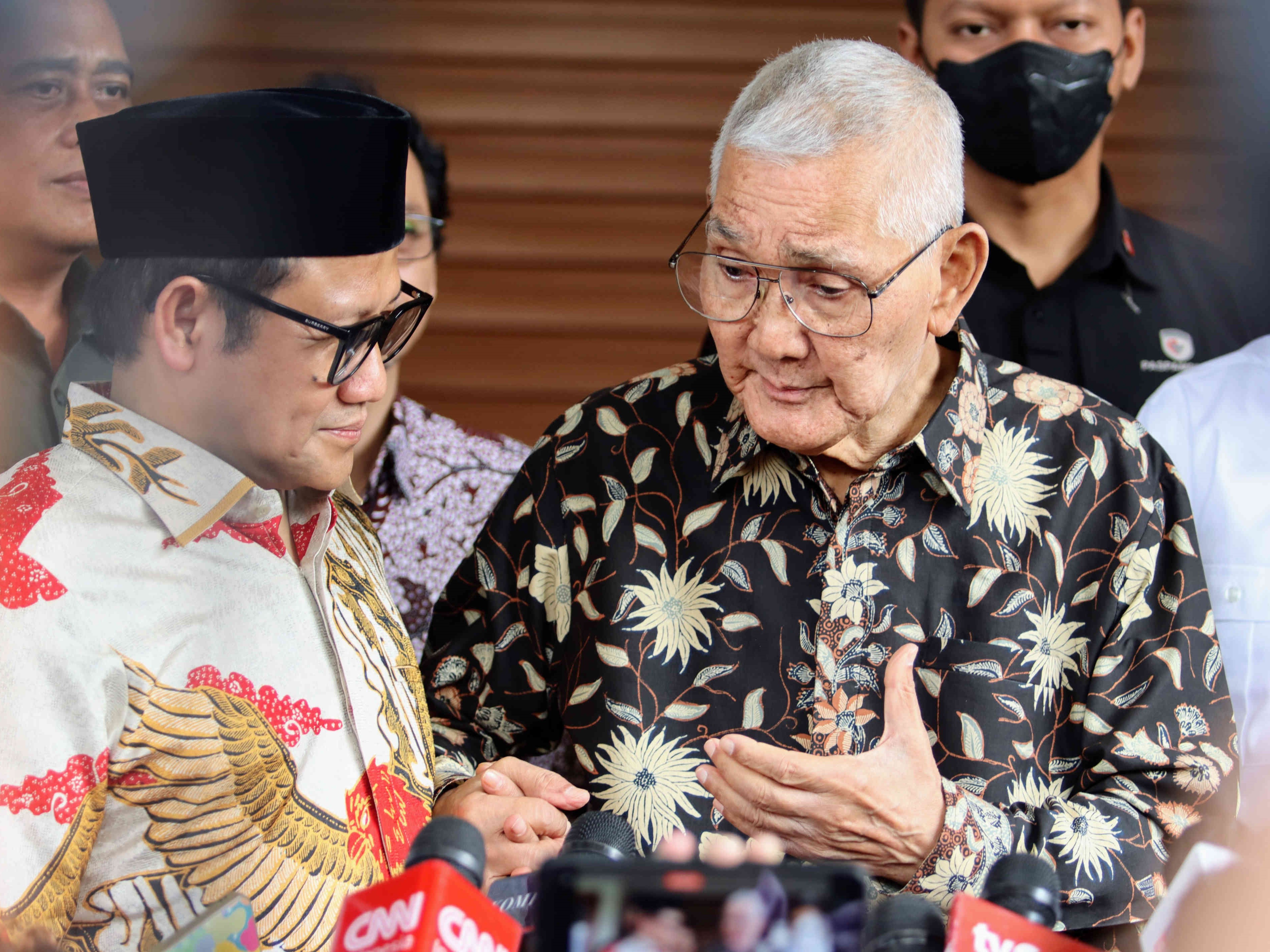 Ketua Umum PKB Muhaimin Iskandar sowan ke rumah Wakil Presiden (Wapres) ke-6 RI, Try Sutrisno, di Sabtu (20/5/2023).