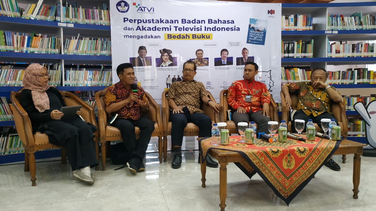 Acara bedah buku “Perspektif Komunikasi, Media Digital, dan Dinamika Budaya” di BPPB, Kemendikbud-Ristek, Jakarta.