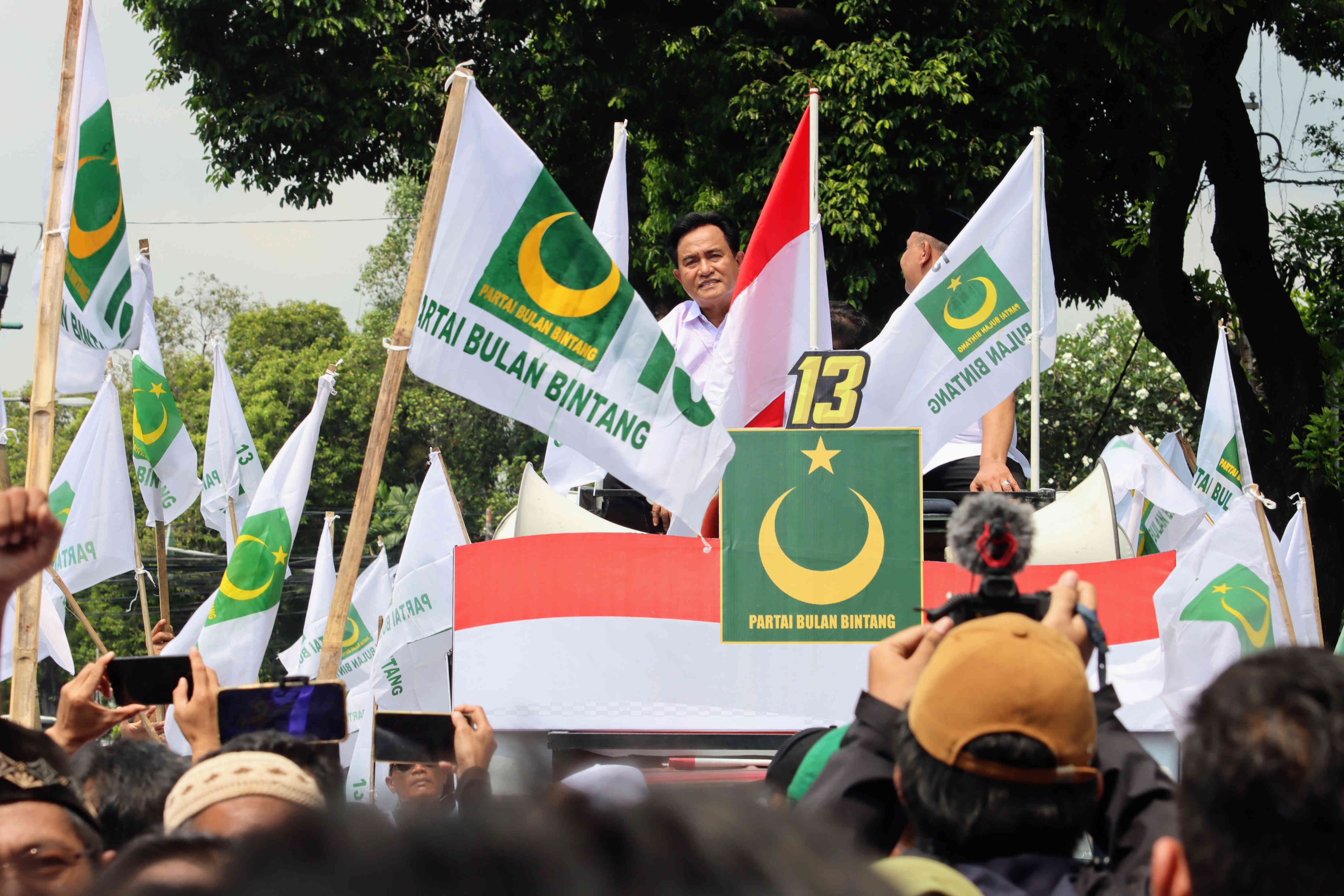 PBB DAFTARKAN BACALEG DPR KE KPU RI, JAKARTA, SABTU (13/5).