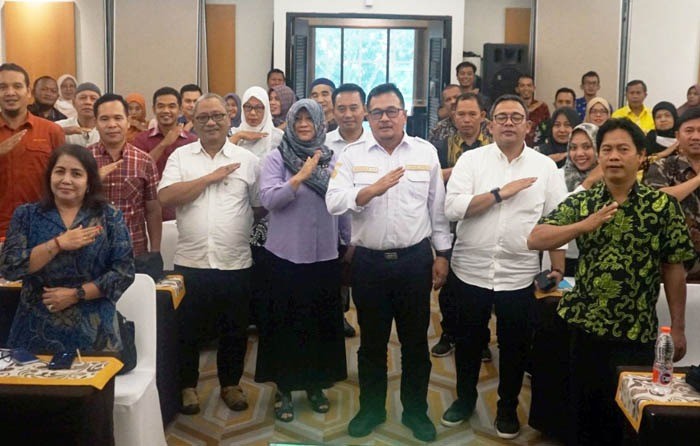 Kepala Pusluhtan BPPSDMP Kementan, Bustanul Arifin Caya (ketiga dari kanan).