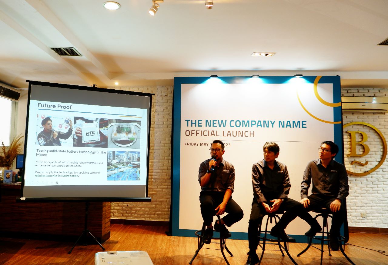 Perusahaan busi NGK berganti nama