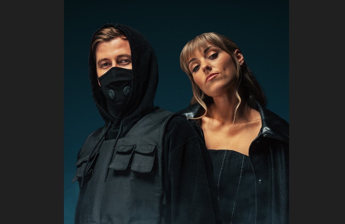 Alan Walker (kiri) dan Sasha Alex Sloan