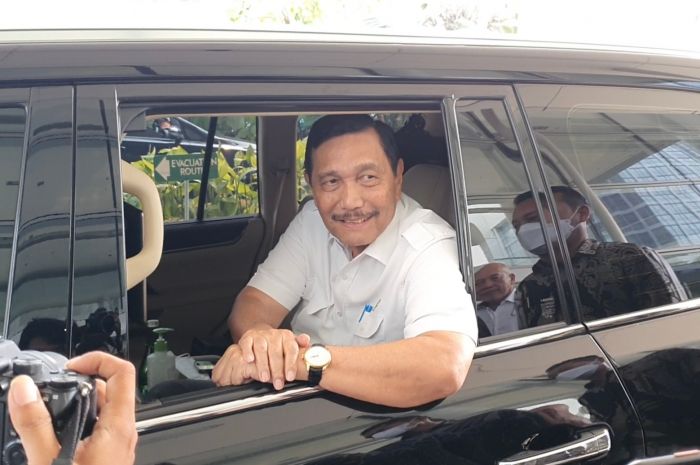 Subsidi Mobil Listrik Dikritik Anies Baswedan, Luhut: Suruh Dia Datangi Saya