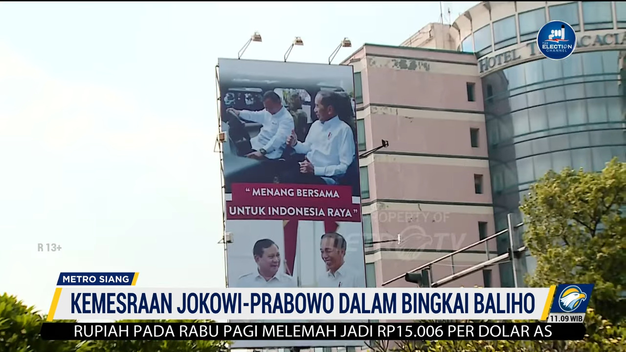 Penampakan baliho Prabowo-Jokowi di Jakarta Pusat.