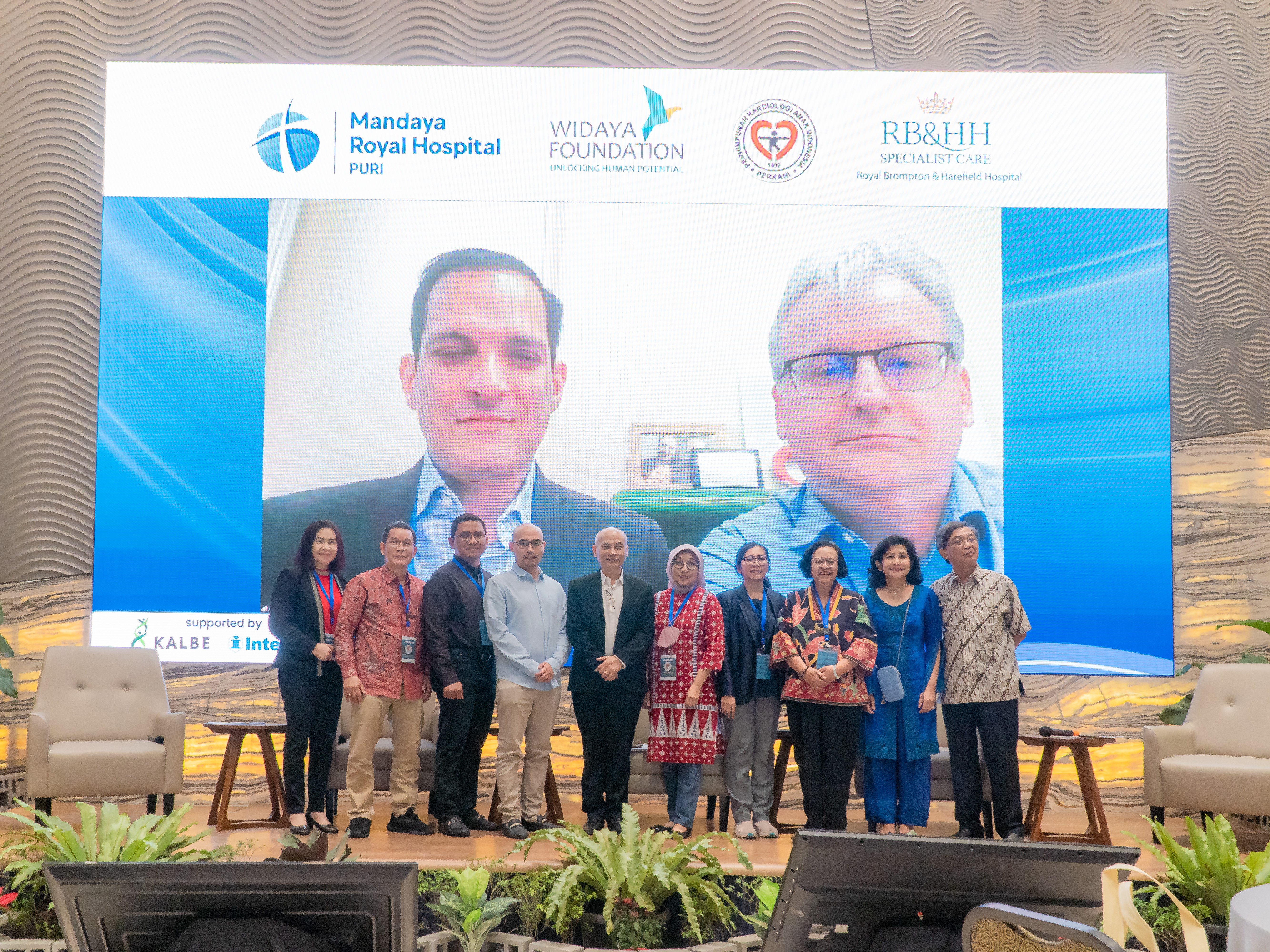 Peluncuran pusat jantung anak ini merupakan dukungan terhadap program pemerintah dalam memperluas akses dan layanan bagi masyarakat.