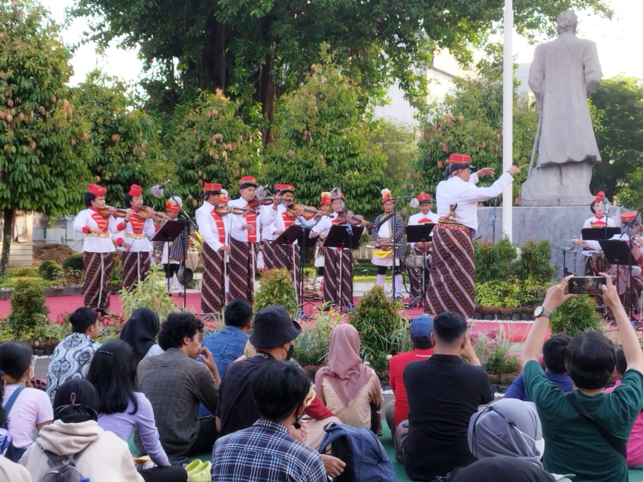Penampilan String ensemble Yogyakarta Royal Orchestra