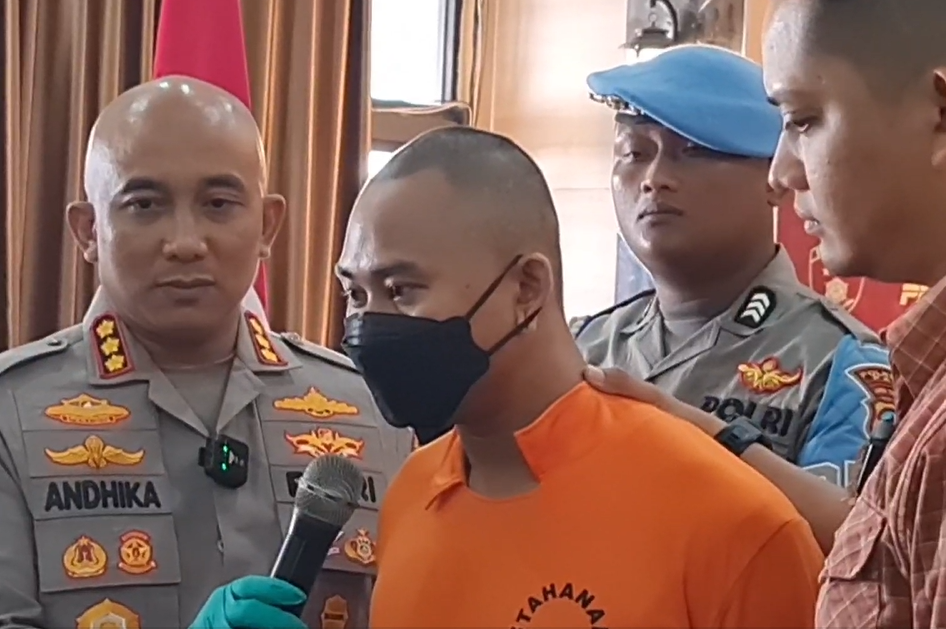 Tersangka pembunuhan.