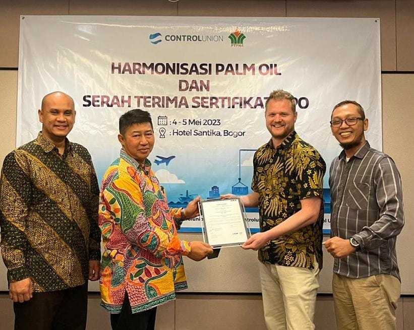 PT Perkebunan Nusantara IV (PTPN IV) memperoleh sertifikat Indonesian Sustainability Palm Oil (ISPO) dari Control Union