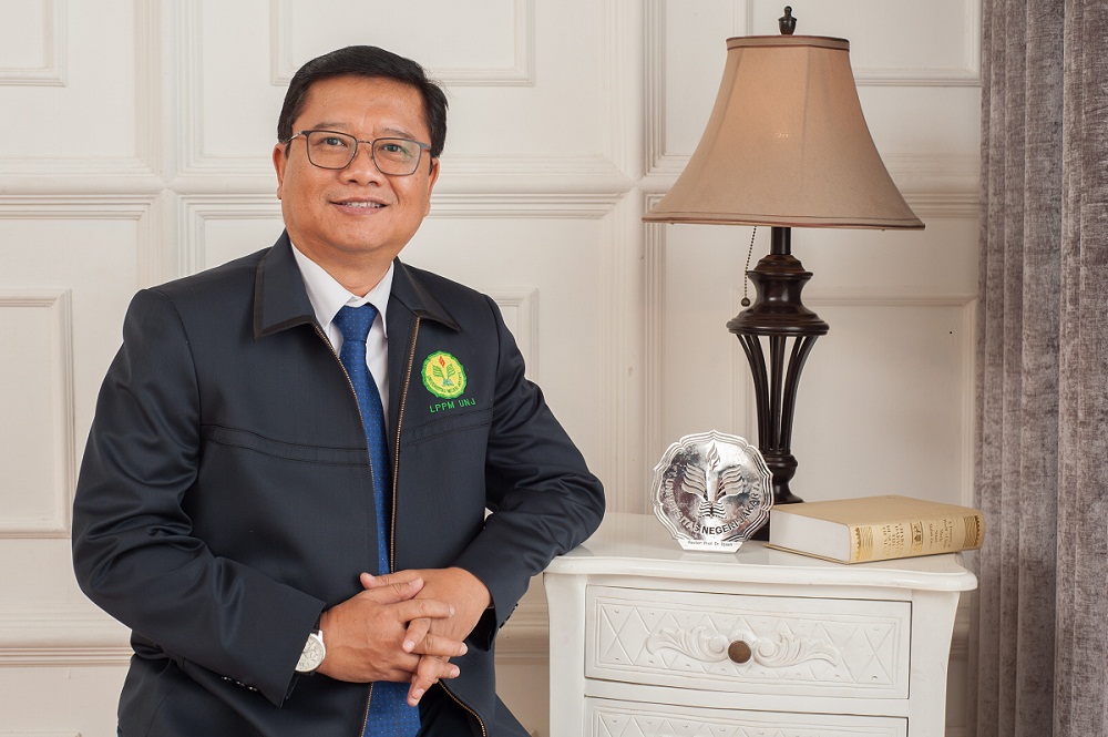 Prof. Dr. Ucu Cahyana, M.Si