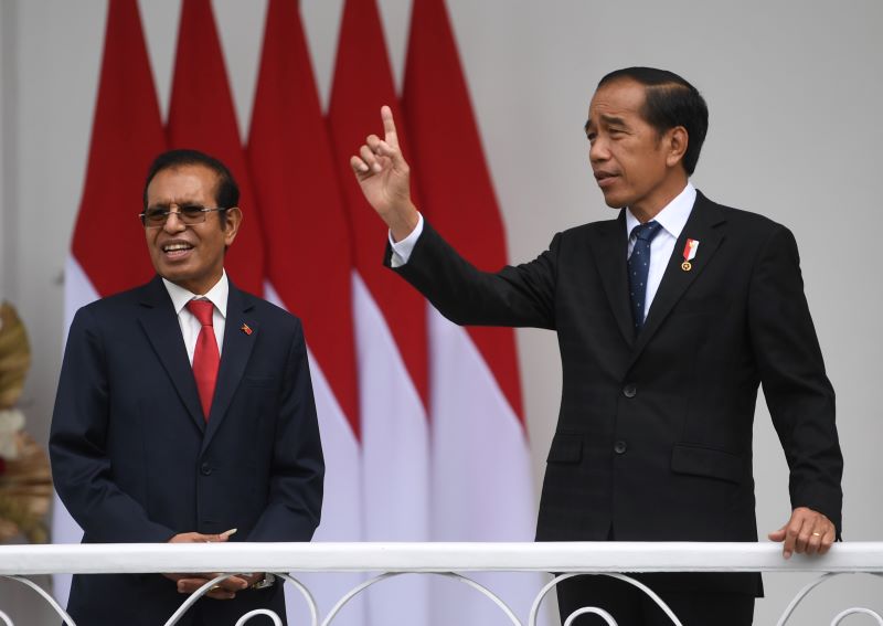  Presiden Joko Widodo berbincang bersama Perdana Menteri Timor Leste Taur Matan Ruak di Istana Kepresidenan Bogor, Jawa Barat.