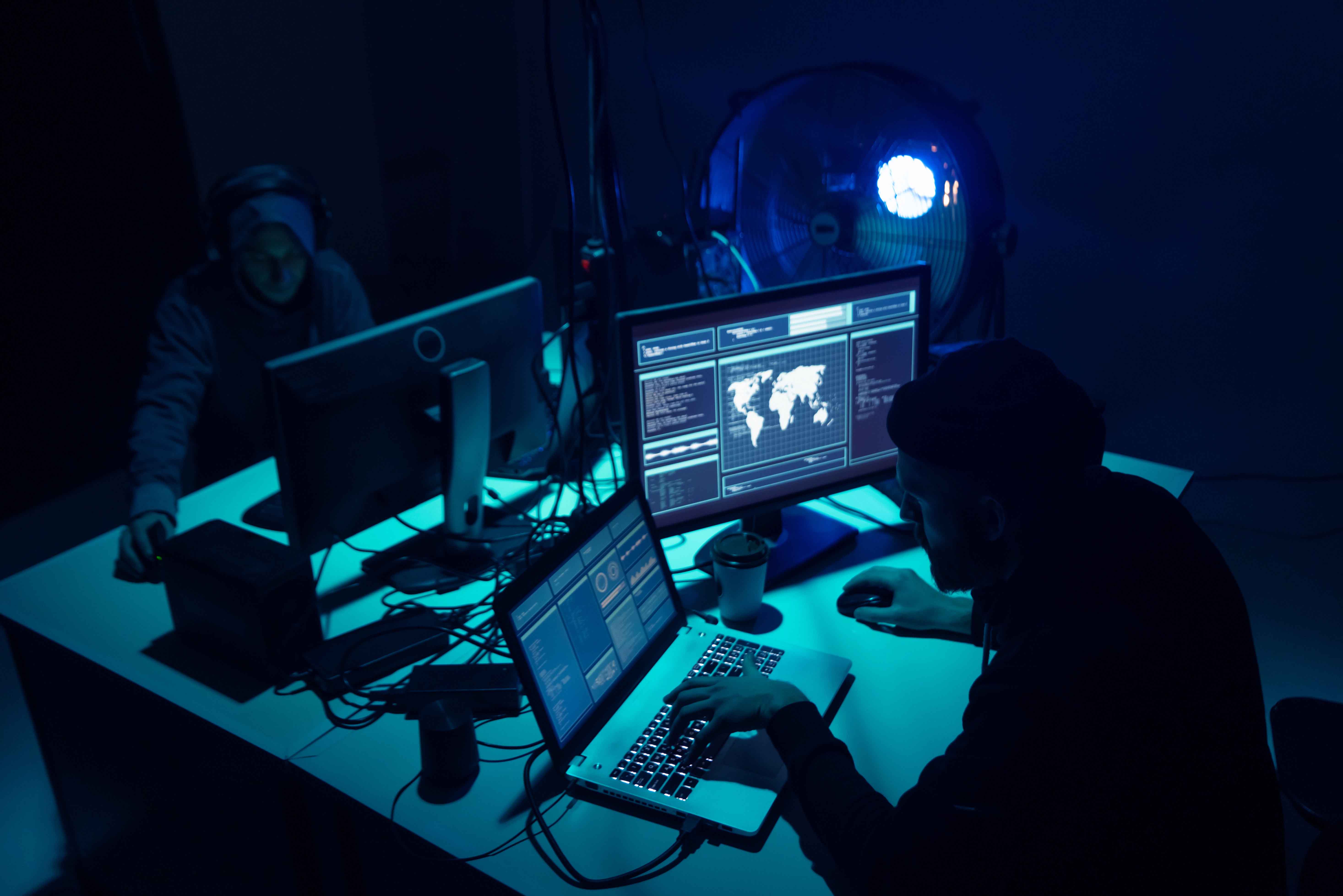 Ilustrasi upaya peretasan menggunakan malware dan ransomware.