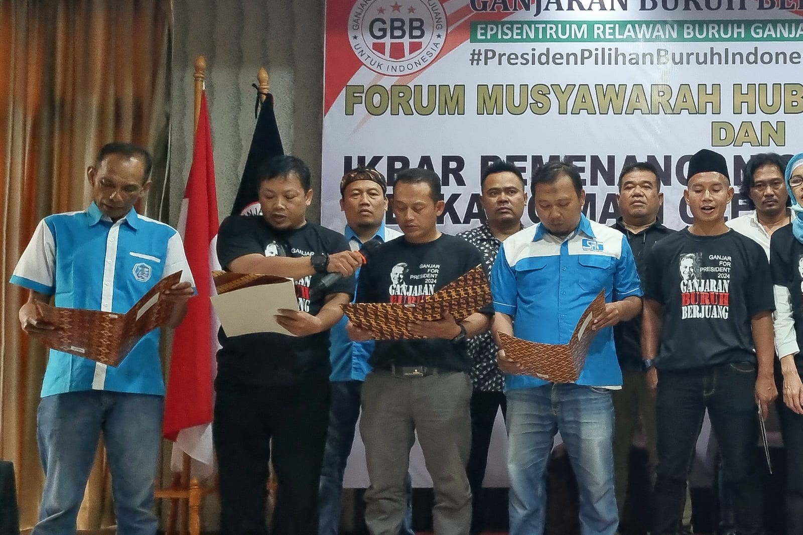 Acara Ikrar Pemenangan Ganjar Pranowo oleh GBB dan DPC SPN kota Cimahi di Valore Hotel, Jalan Baros, Kota Cimahi, Jawa Barat. 